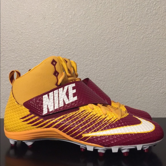 nike strike pro cleats